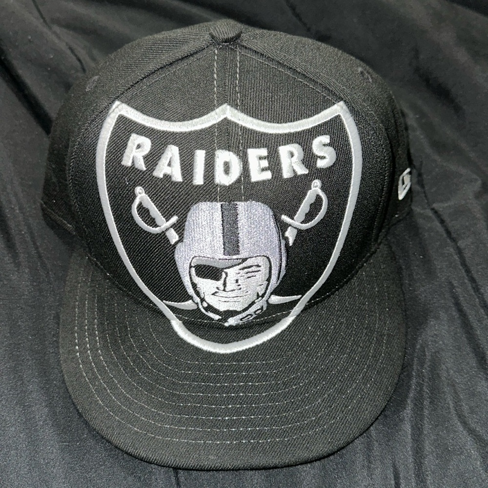 Like New Raiders SnapBack great condition